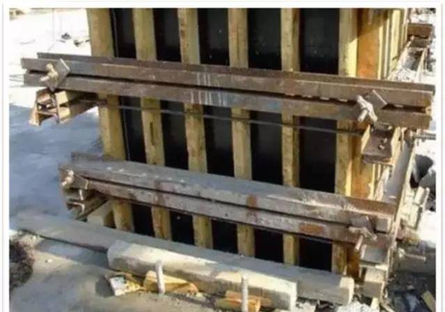 混凝土这样施工，，，，，，没有蜂窝麻面、不烂根，，，，，，还能间接缩短工期！